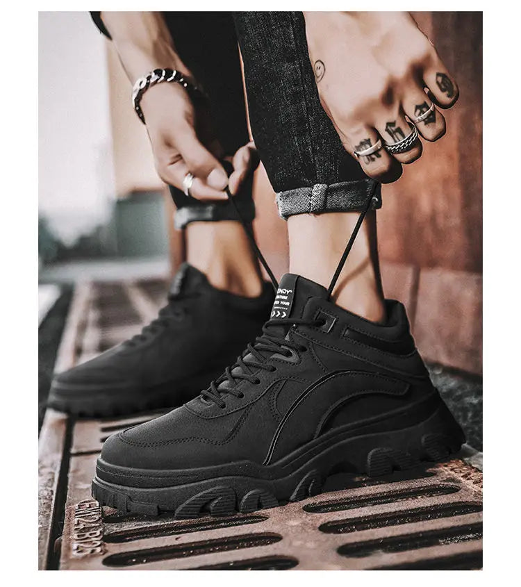 Men's Desert Boots Winter Warmth Tactical 2024 New Men's Fashion Strap Naked Boots Outdoor Platform Work Shoes Bota Masculina