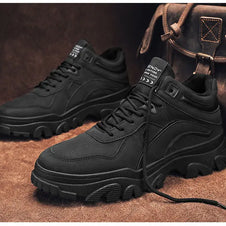 Men's Desert Boots Winter Warmth Tactical 2024 New Men's Fashion Strap Naked Boots Outdoor Platform Work Shoes Bota Masculina