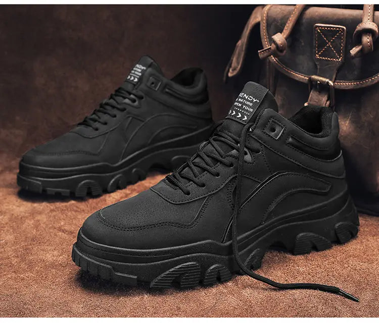 Men's Desert Boots Winter Warmth Tactical 2024 New Men's Fashion Strap Naked Boots Outdoor Platform Work Shoes Bota Masculina