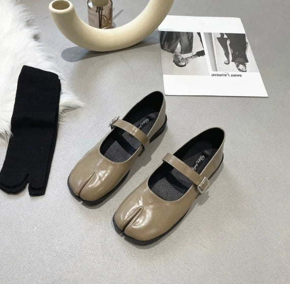 Mary Jane split toe, medium slope, narrow shoe opening, outdoor, women's style, autumn flat shoes